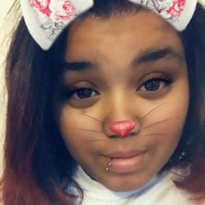 Meet your Posher, Alexis